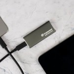 Огляд Накопичувач SSD USB-C 500GB Transcend (TS500GESD265C): характеристики, відгуки, ціни.