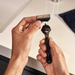 Огляд Бритва Gillette Fusion5 ProGlide Flexball з 2 змінними картриджами (7702018390816): характеристики, відгуки, ціни.