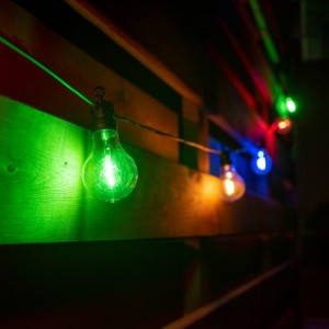 Огляд Гірлянда YES! Fun ретро LED вулична 10 ламп, 6 м, IP44, багатобарвна, 8 м (801173): характеристики, відгуки, ціни.